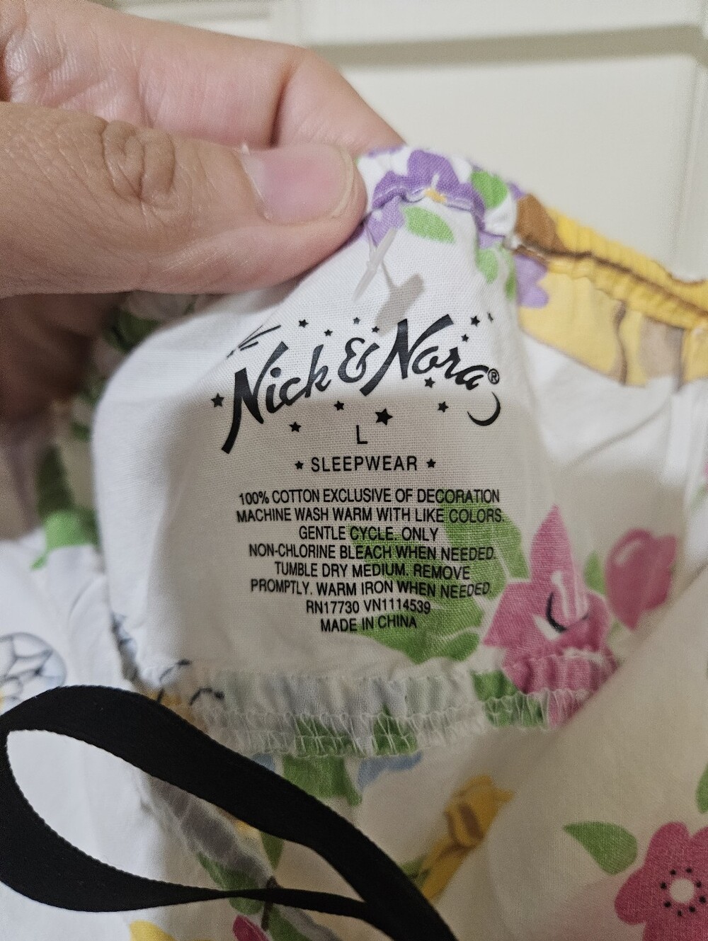 Nick and Nora Save the Bees Pijama Set Sz L - Picture 4 of 6